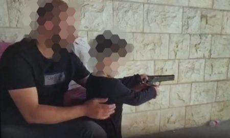 القبض على مشتبه بمخالفة جنائية في الطيبة
